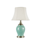 Лампа с абажуром