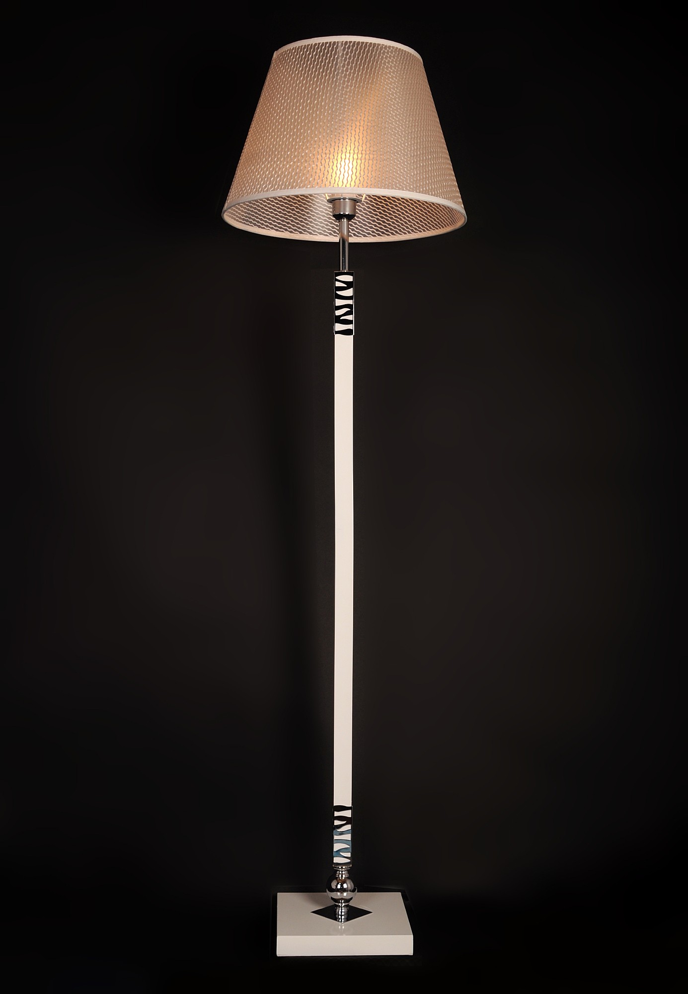 Торшеры напольные